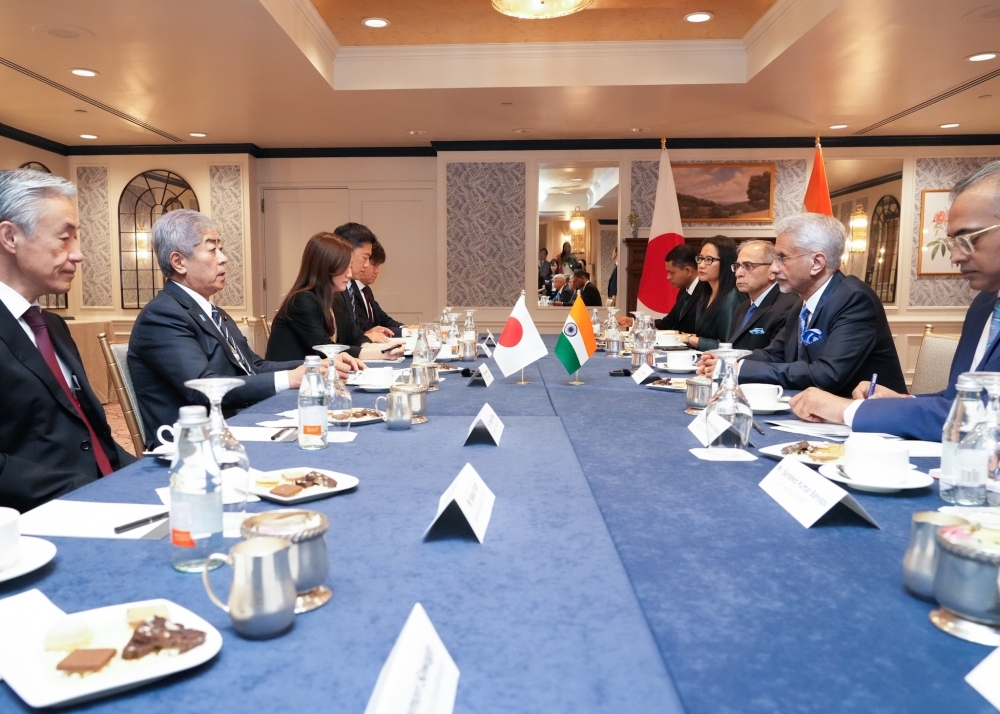 Minister Iwaya and Minister Jaishankar at the meeting