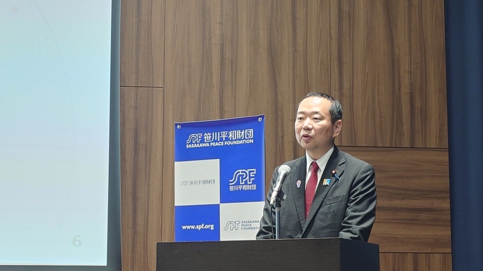 State Minister Fujii delivered a special address