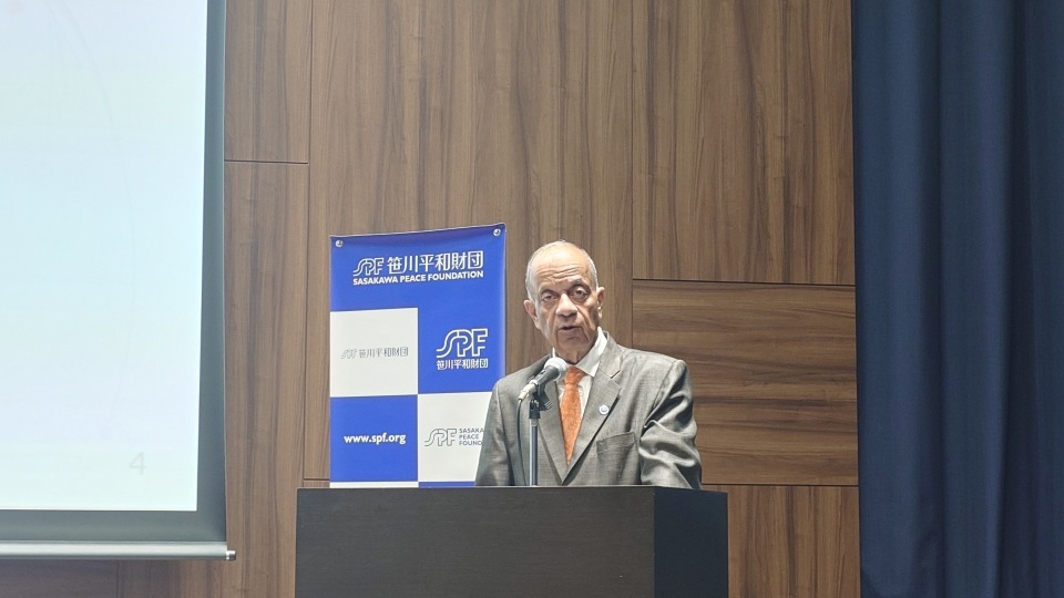 Mr. Atul Khare delivering his remarks in front of the participants