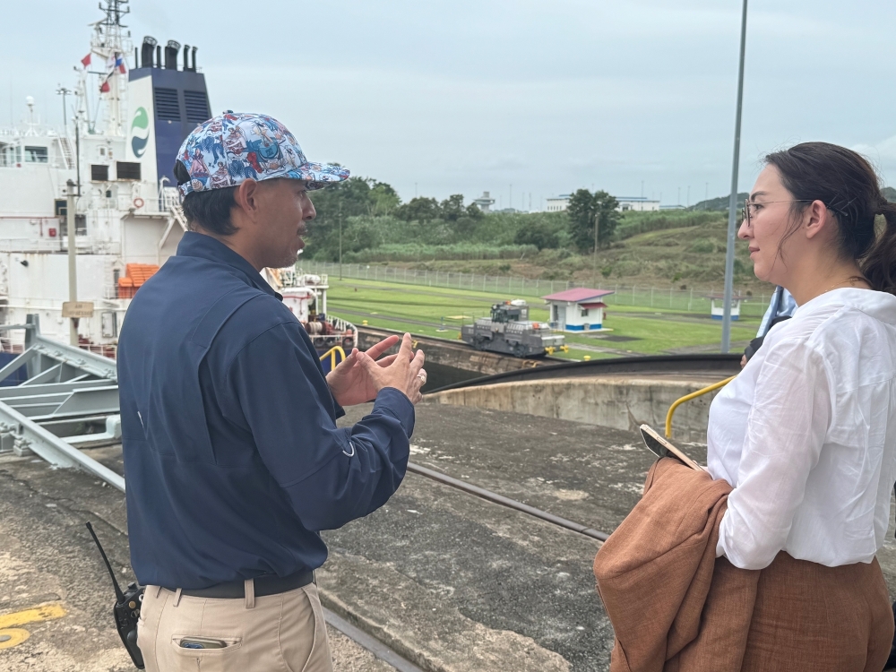 Vice-Minister Eri visiting Panama Canal