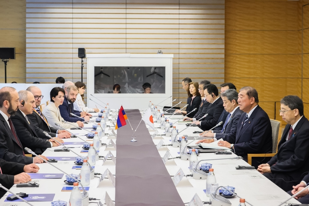 Japan-Armenia Summit Meeting