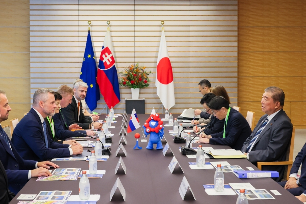Meeting between Prime Minister ISHIBA and President Pellegrini