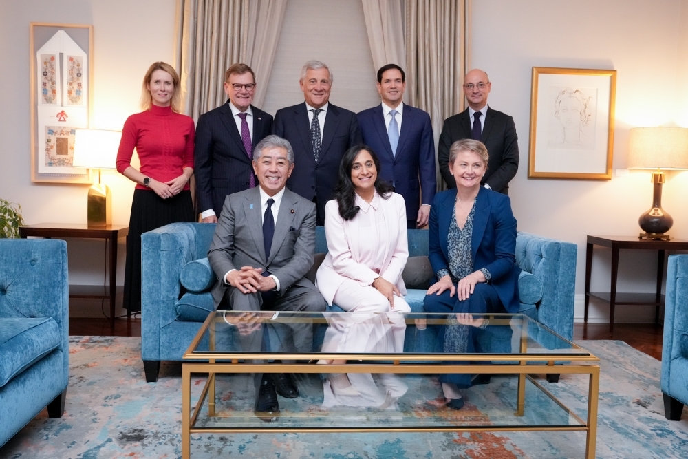 Photo of the Foreign Minister IWAYA and other G7 Foreign Ministers