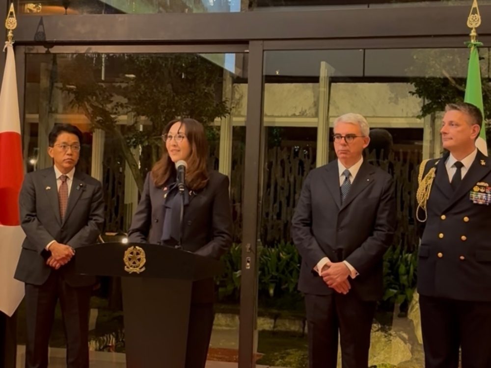 Parliamentary Vice-Minister ERI greeting at the Italian Armed Forces Day Reception
