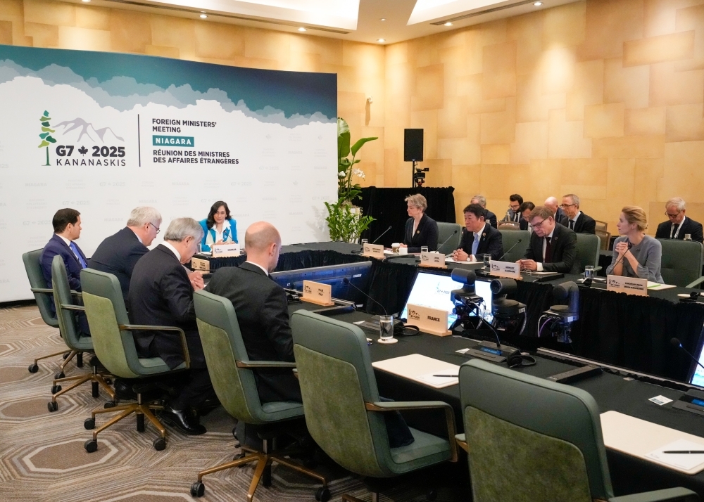 G7 Foreign Ministers attending the “Session 2: Ukraine and Defense Cooperation”