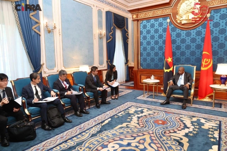 Exchanging Opinions between Parliamentary Vice-Minister ONISHI and President LOURENÇO of Angola