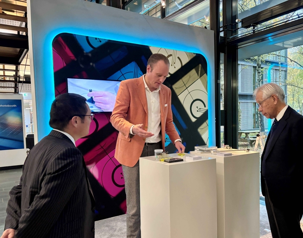 Visit to the Holst Centre in High Tech Campus Eindhoven