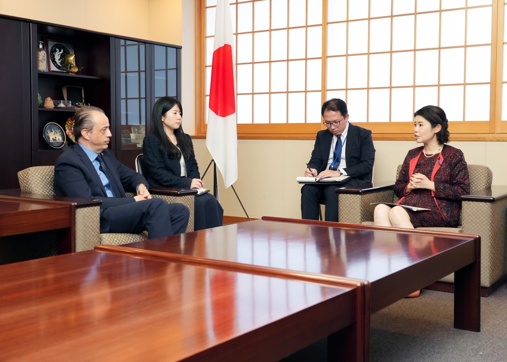 Exchanging opinions between State Minister KUNIMITSU and H.E. Mr. ERTUĞRUL, Ambassador of Türkiye to Japan