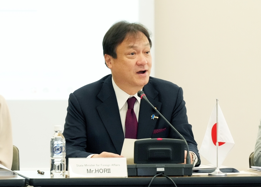 State Minister Horii is deliveringhis welcoming remarks