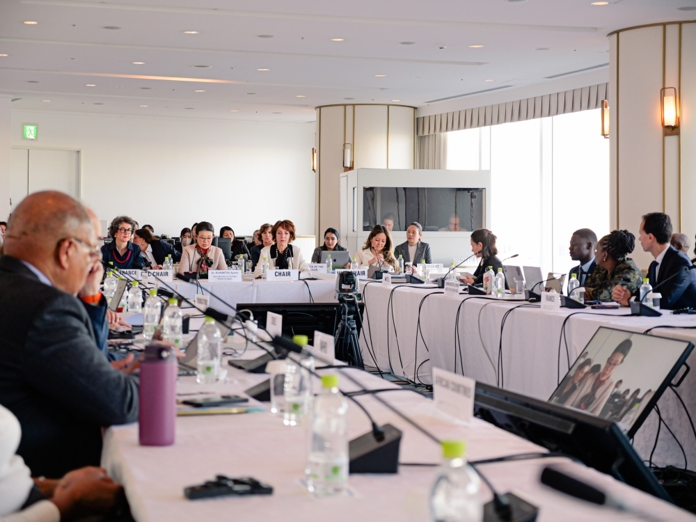 State Minister KUNIMITSU delivers a welcome remarks at the Unitaid Executive Board meeting