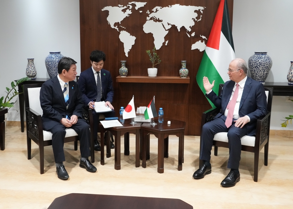 Meeting between Foreign Minister MOTEGI and Dr. Mustafa, Prime Minister of Palestine