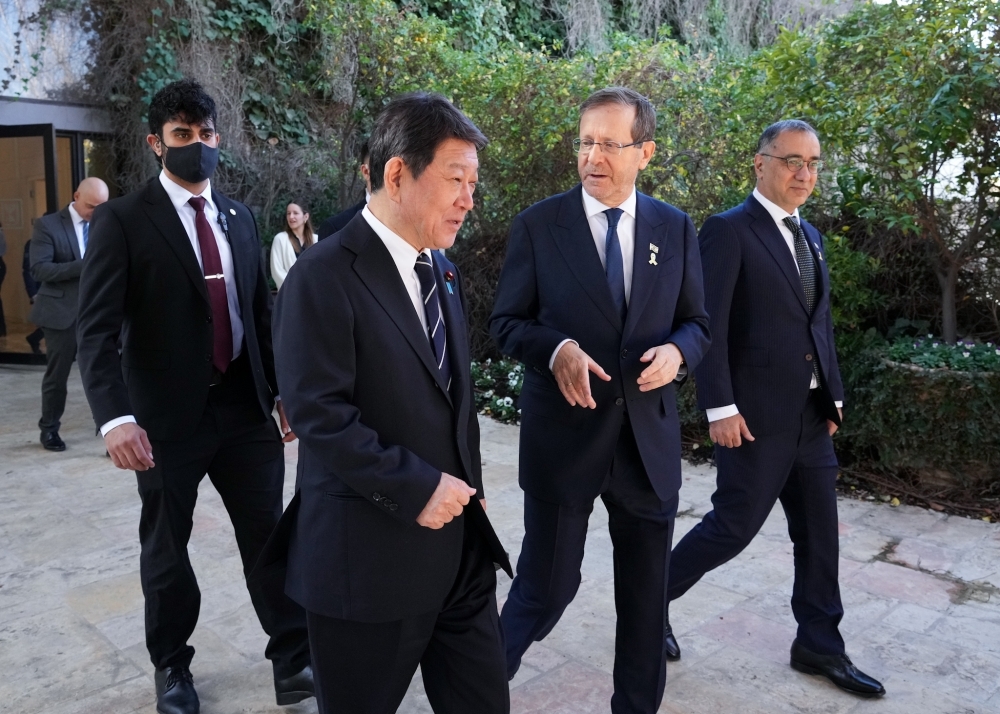 Scene of Foreign Minister MOTEGI's Courtesy Call on President Herzog