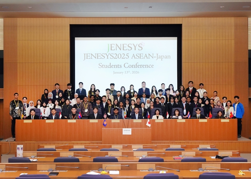 Group photo of participants