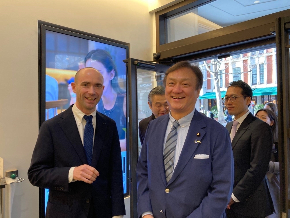 State Minister HORII entering Japan House London