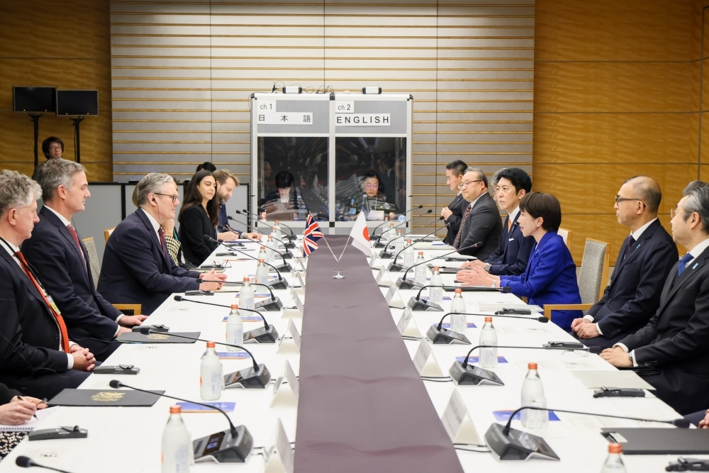 The two leaders holding the summit meeting