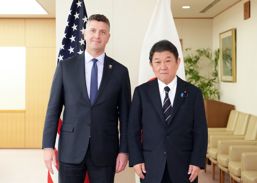 Foreign Minister MOTEGI receiving a courtesy call from Mr. Needham, Counselor and Director of the Office of Policy Planning, Department of State of the US