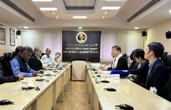 State Minister Horii exchanged views with officials of the Indian Institute of Technology Guwahati