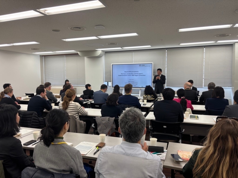 The seminar in progress 