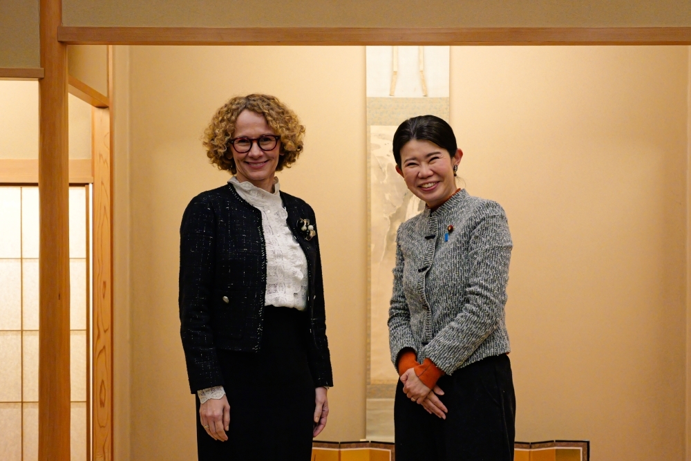 Photo: State Minister KUNIMITSU and Deputy Secretary General Shekerinska