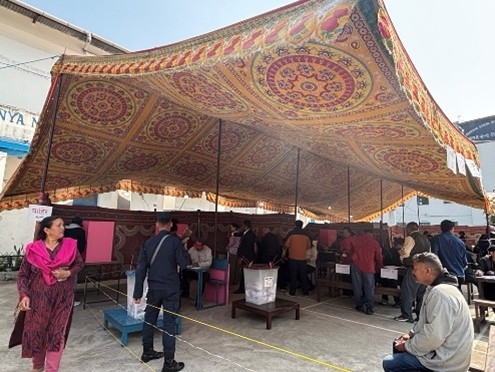 The appearance of the entrance to the polling station