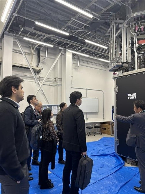 Visit to the AIST Tokyo Bay Area Center (ALOHA Visit)