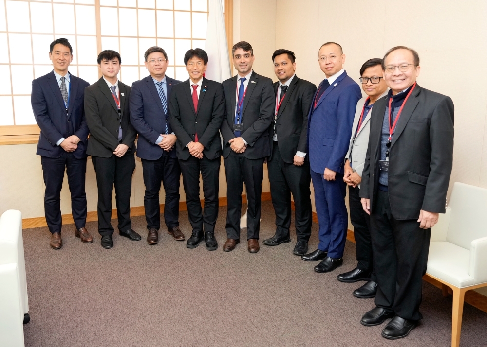 Group photo of participants