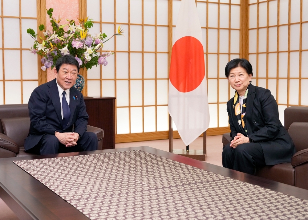 Foreign Minister MOTEGI with Ms. Izumi Nakamitsu