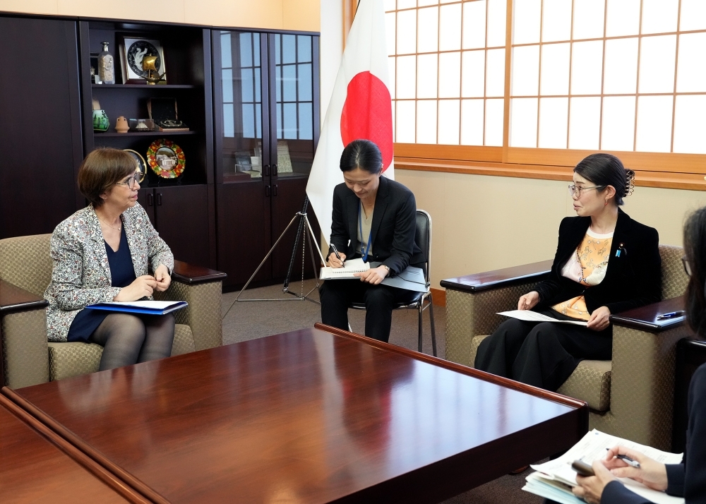 Exchange of views between State Minister KUNIMITSU and Dr. Soubeyran, Director General of the WOAH