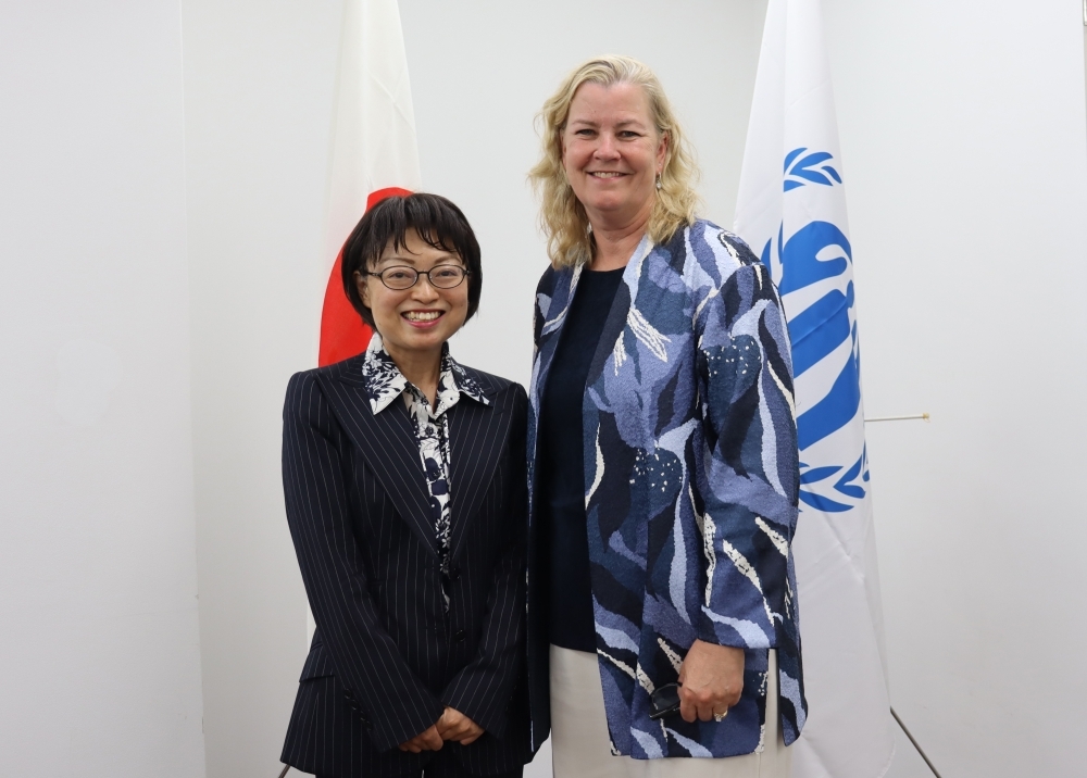 A two-shot of Ms. NISHIZAKI, Ambassador for Humanitarian Assistance of the Ministry of Foreign Affairs, and Ms. Clements, UNHCR