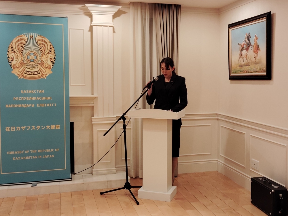 Parliamentary Vice-Minister ERI delivering a congratulatory address