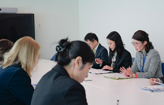 State Minister KUNIMITSU holding a meeting with  Under-Secretary-General DiCarlo