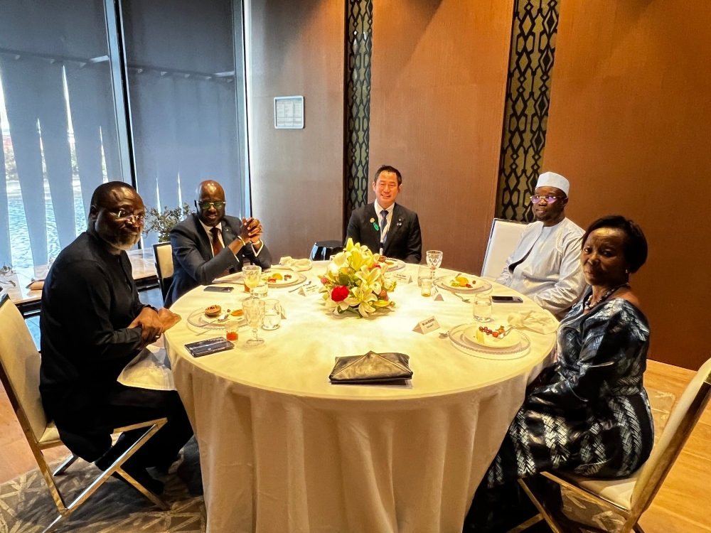Luncheon Meeting between Parliamentary Vice-Minister ONISHI and H.E. Ousmane Sonko, Prime Minister of Senegal