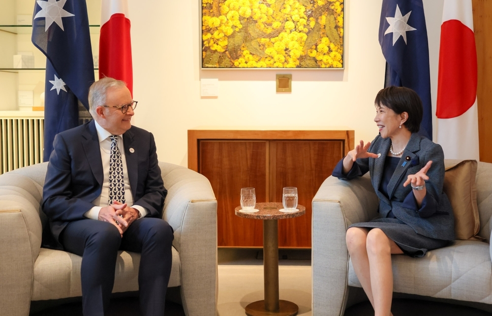 The two leaders holding small group meeting