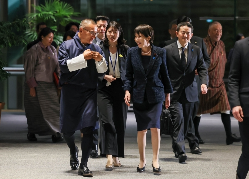 Prime Minister TAKAICHI sees Prime Minister Tobgay off