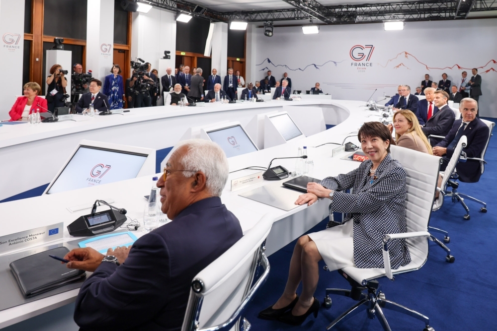 Prime Minister TAKAICHI attending the Working Session on “Reviving a Balanced, Shared and Sustainable Economic Growth”