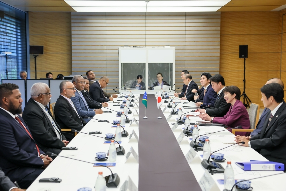 The two leaders holding a meeting
