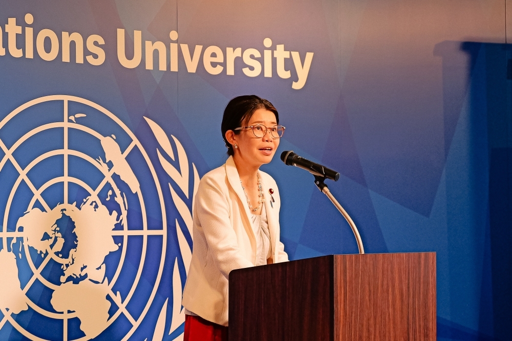 State Minister KUNIMITSU speaking at the reception