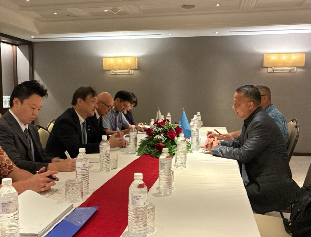 Meeting between State Minister HORII and Hon. Ricky F. Cantero, Secretary of the Department of Foreign Affairs of the Federated States of Micronesia