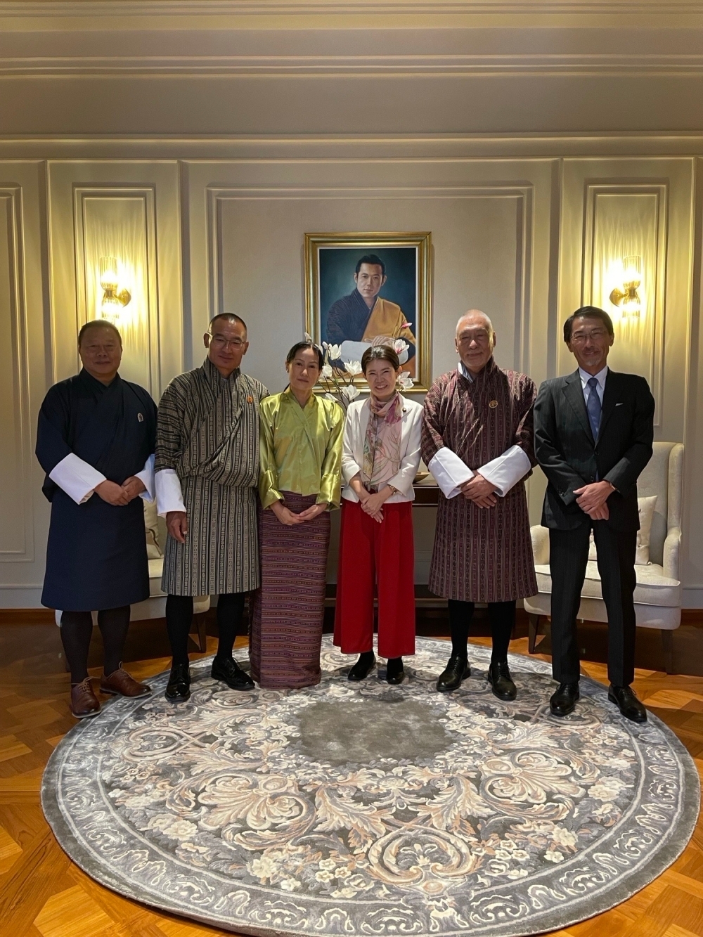 Commemorative photo of the main attendees at the luncheon hosted by the Prime Minister of Bhutan