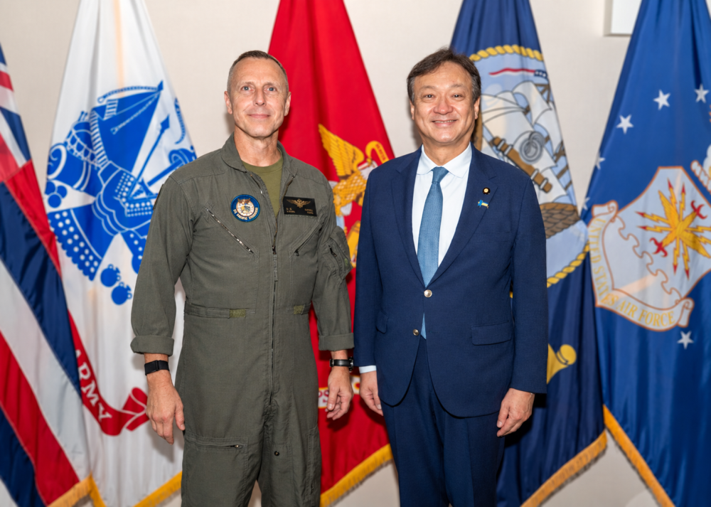 State Minister Horii with Lieutenant General George B. Rowell, Deputy Commander, U.S. Pacific Command