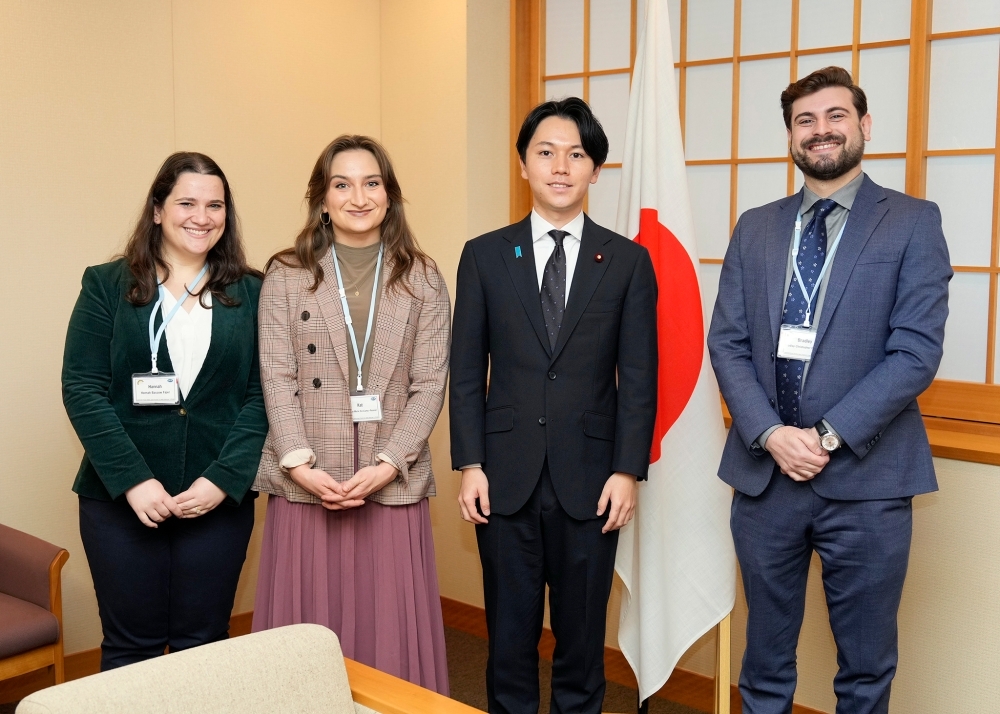 Group photo showing Parliamentary Vice-Minister OZORA and Jewish-American Delegates (J Street)