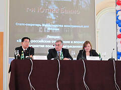 （写真）伴野外務副大臣のロシア訪問2