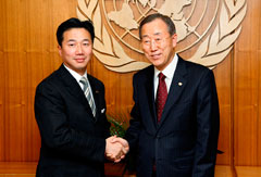 （潘基文国連事務総長との会談）