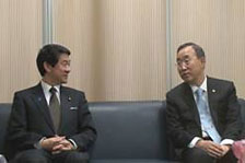 （写真）潘基文国連事務総長との会談