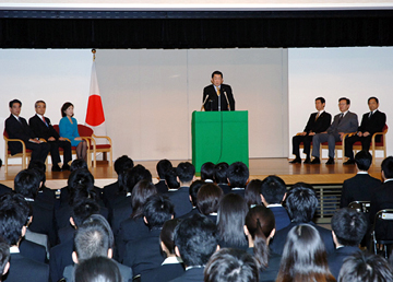 （写真）平成18年度外務省入省式金田副大臣挨拶（平成18年4月3日）