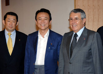 （写真）日・モロッコ（ベナイサ）外相会談（平成18年6月23日）