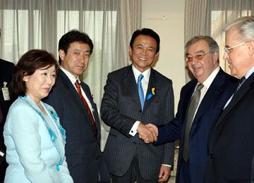 （写真）プリマコフ露商工会議所会頭との会談（平成18年5月29日）