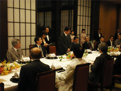 （写真）武正外務副大臣主催第3期日韓文化交流会議メンバーとの夕食会