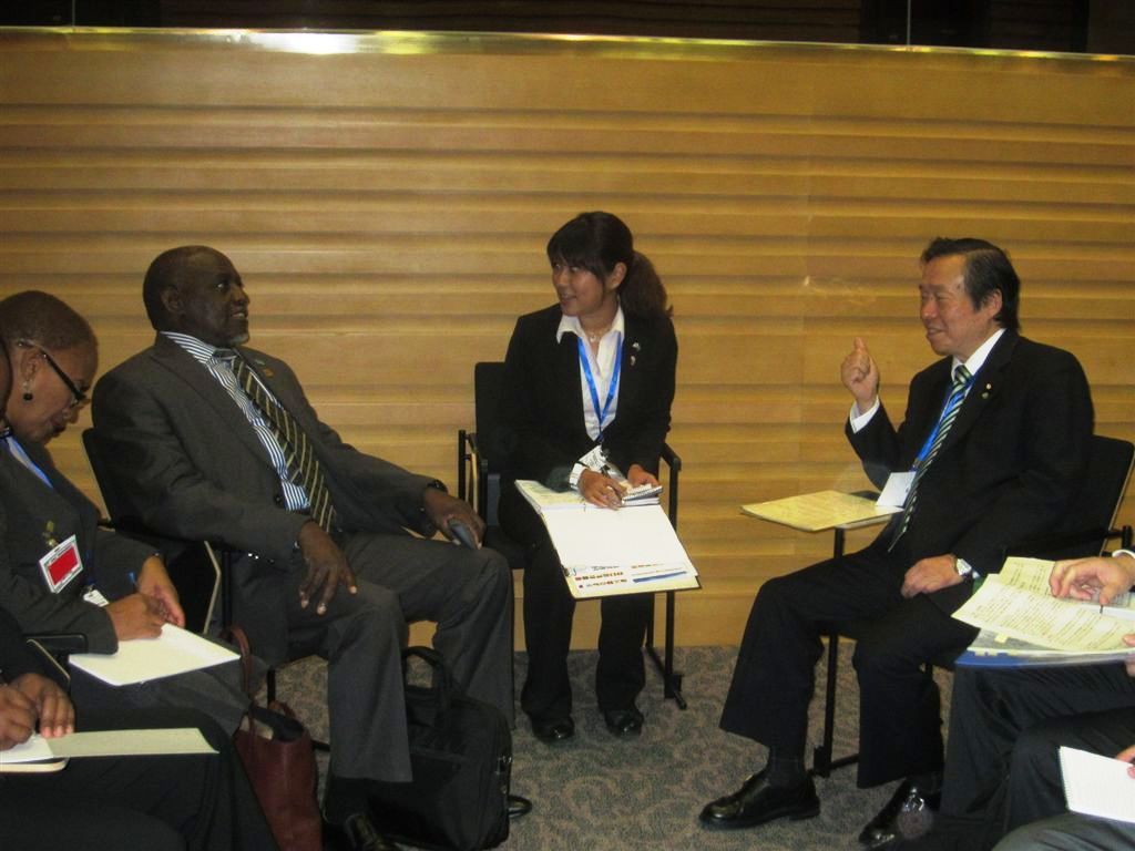 (写真)ボツワナ外務・国際協力大臣との会談