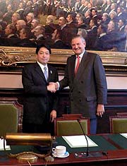 デ・ドネア議員との会談